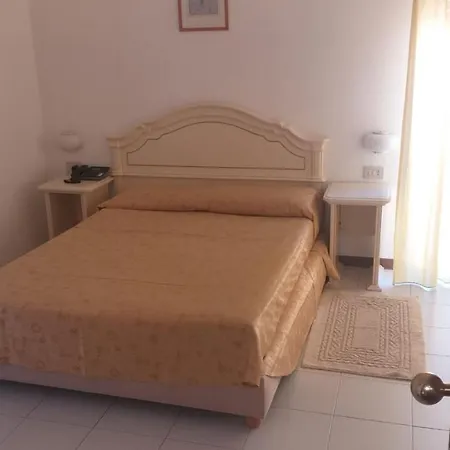 Sole 3* 迪亚诺马里纳