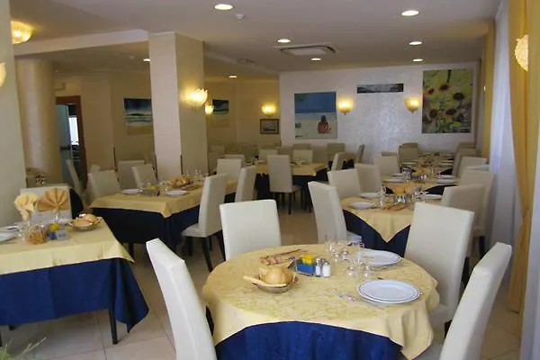 Sole 3* 迪亚诺马里纳