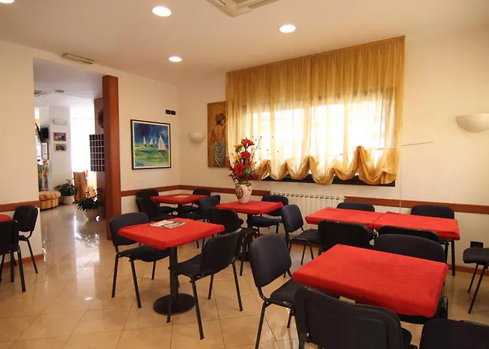 Sole 3* 迪亚诺马里纳