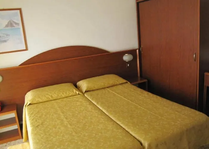 酒店 Sole 迪亚诺马里纳